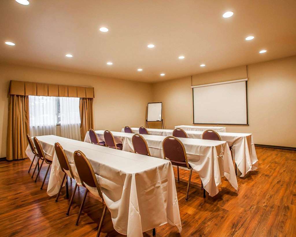 Quality Inn & Suites Hannibal Facilități foto